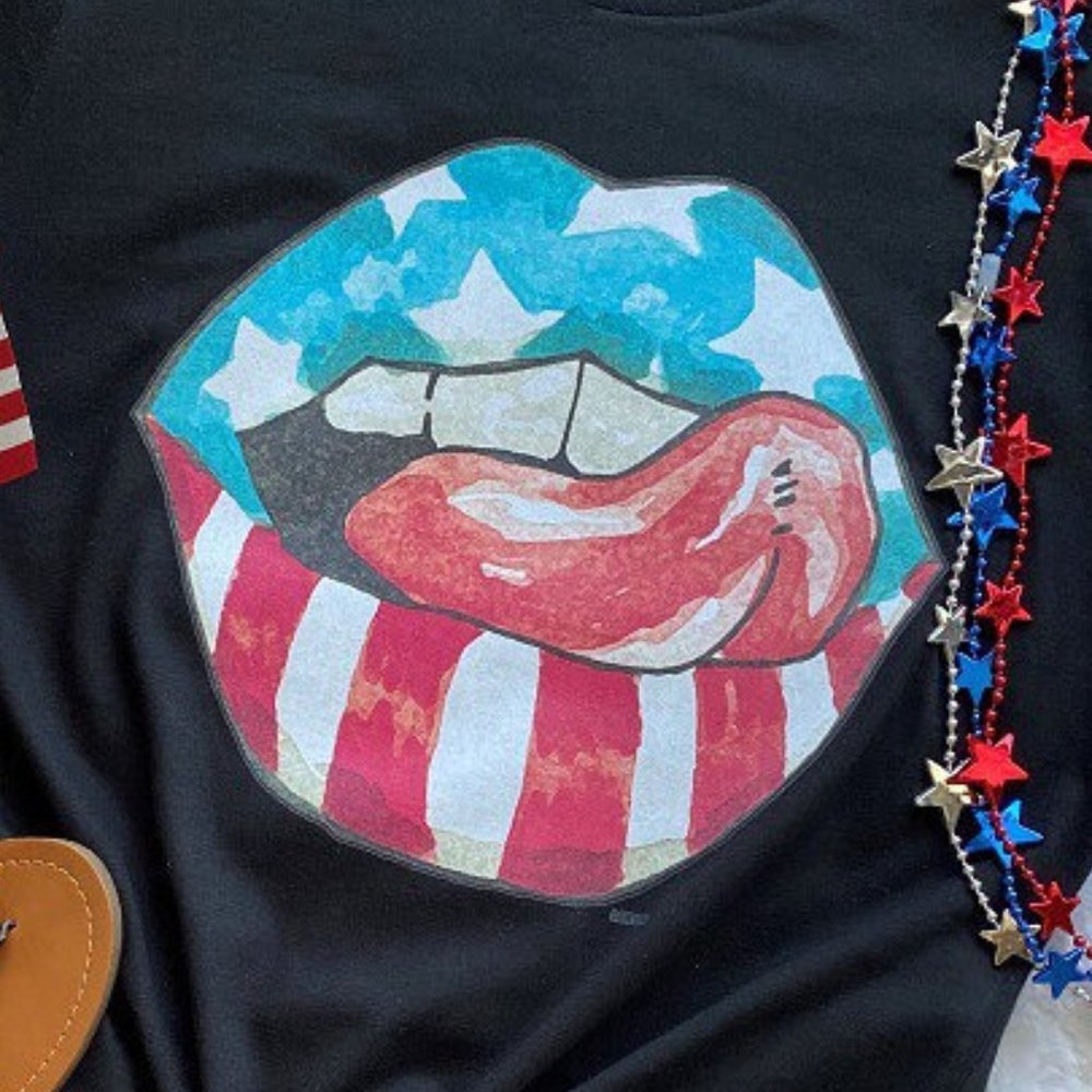 Plus Sexy USA Flag Lips Tongue Boho Hippie T-Shirt - Picture 3 of 3